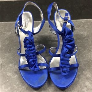 Peacock blue dressy heels. Size 8.5 M